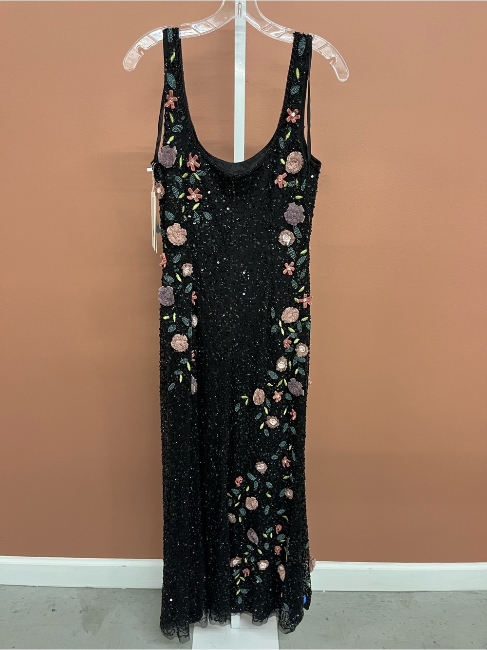 Mac Duggal Black Floral Beaded Mesh Scoop Neck Sleeveless Gown Size 6 NWT Black - Picture 8 of 8